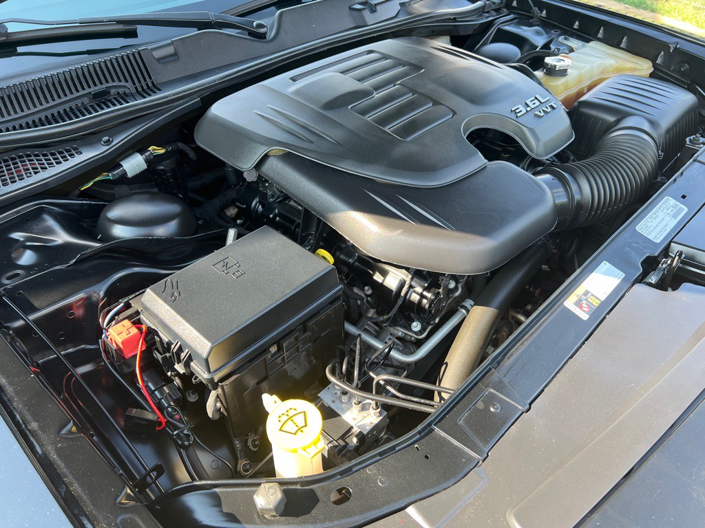 2014 Dodge Challenger Image 21