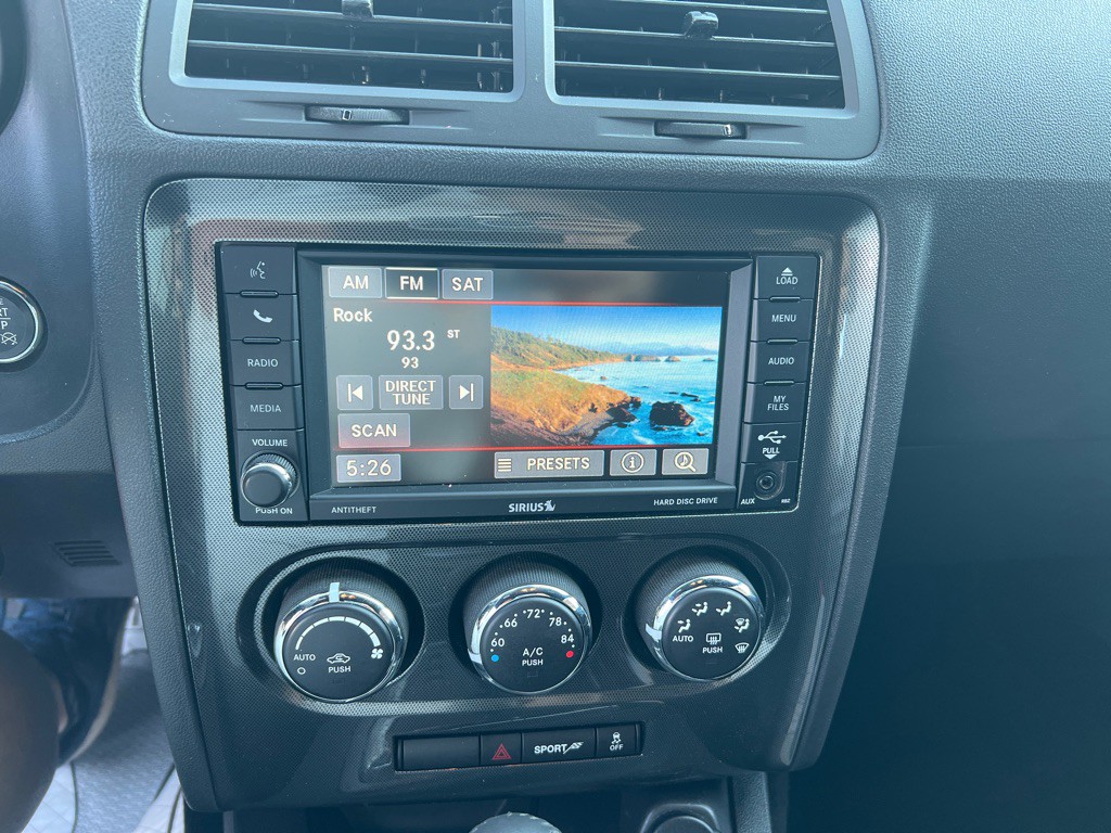 2014 Dodge Challenger Image 23