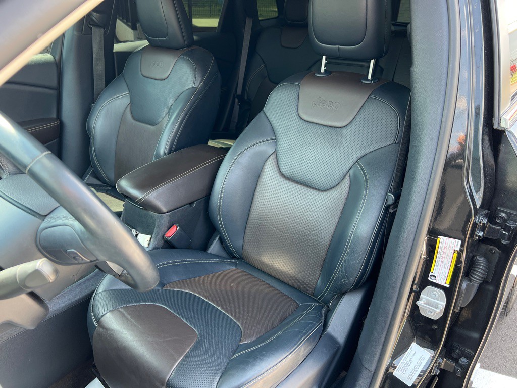 2015 Jeep Cherokee Image 21