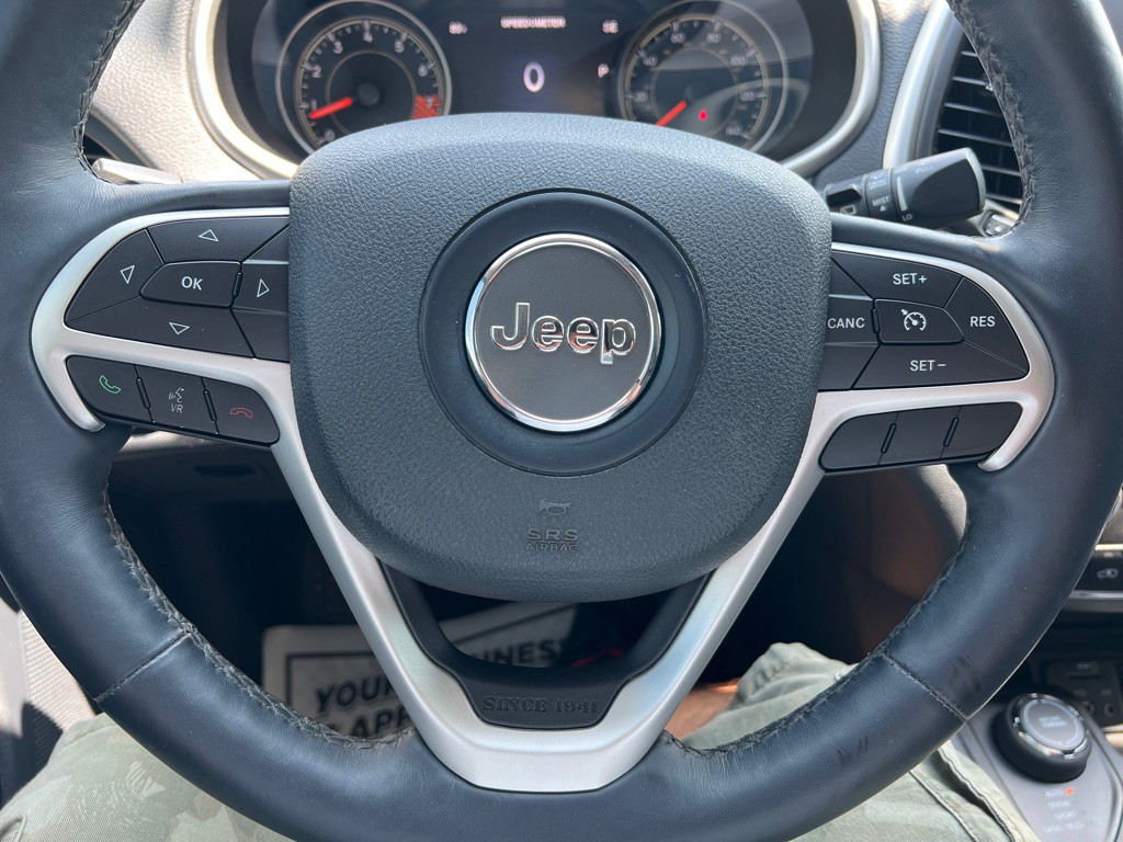 2015 Jeep Cherokee Image 25