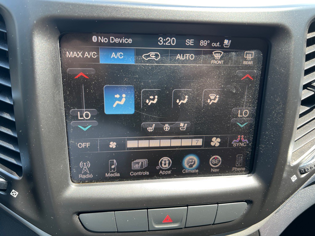 2015 Jeep Cherokee Image 26