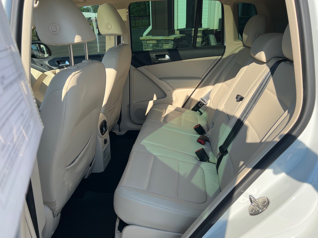 2017 Volkswagen Tiguan Image 14