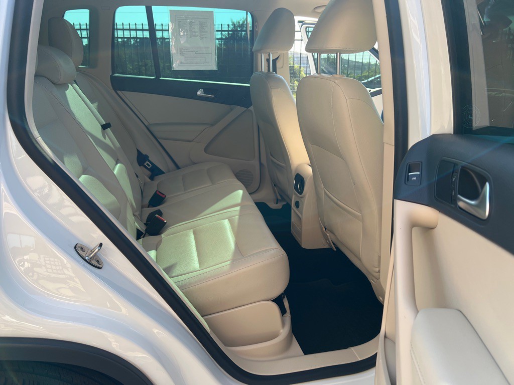 2017 Volkswagen Tiguan Image 17