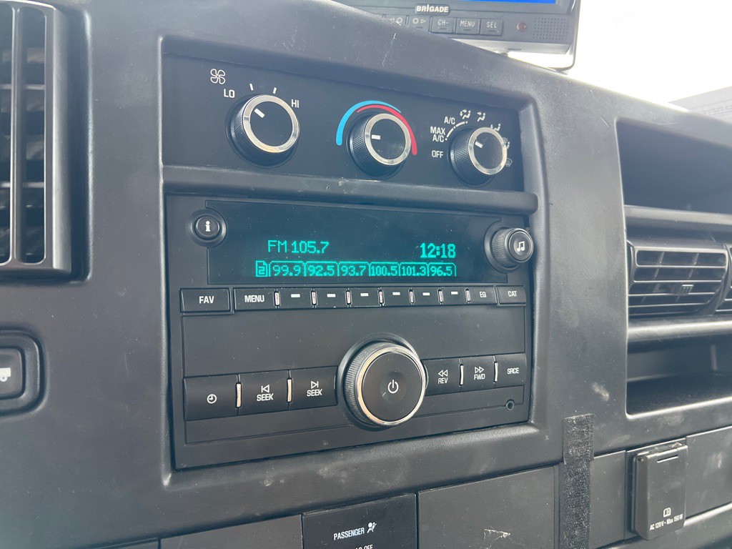 2017 Chevrolet Express Image 22
