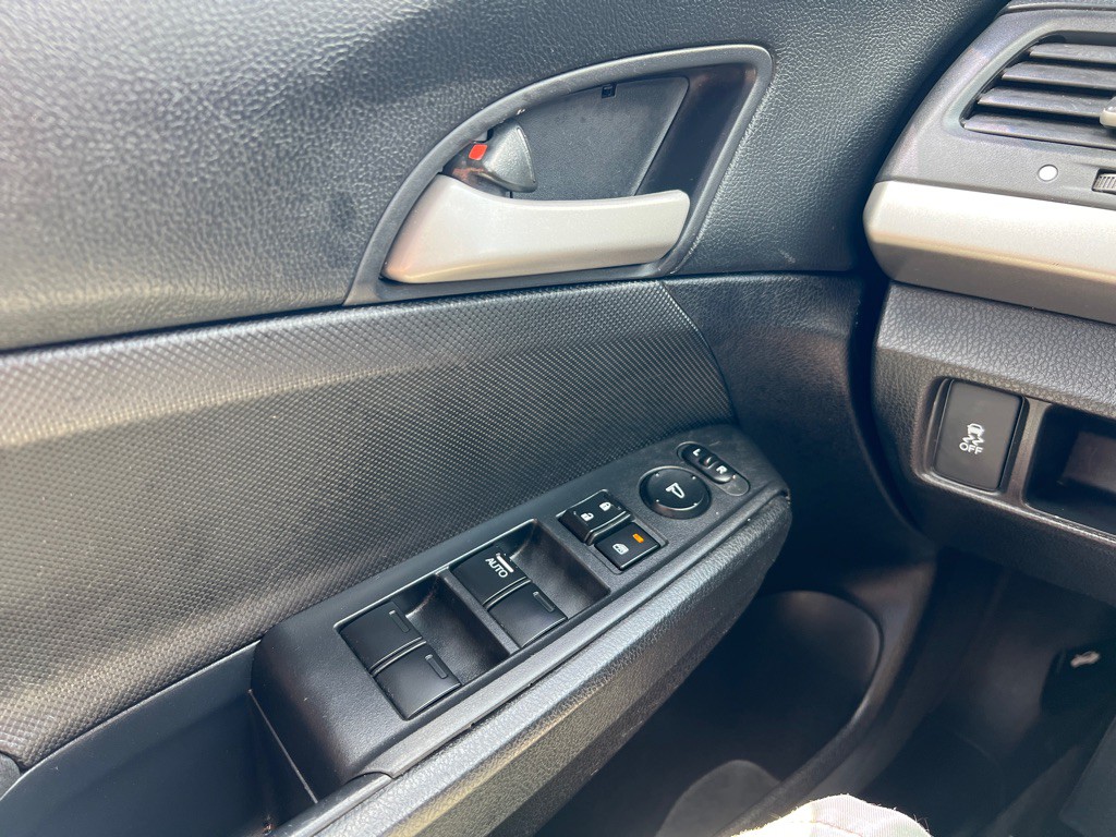 2012 Honda Accord Image 31