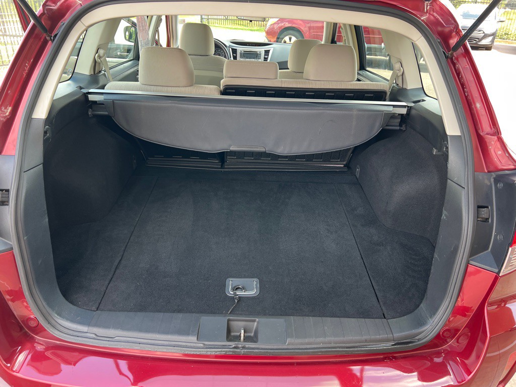 2013 Subaru Outback Image 17