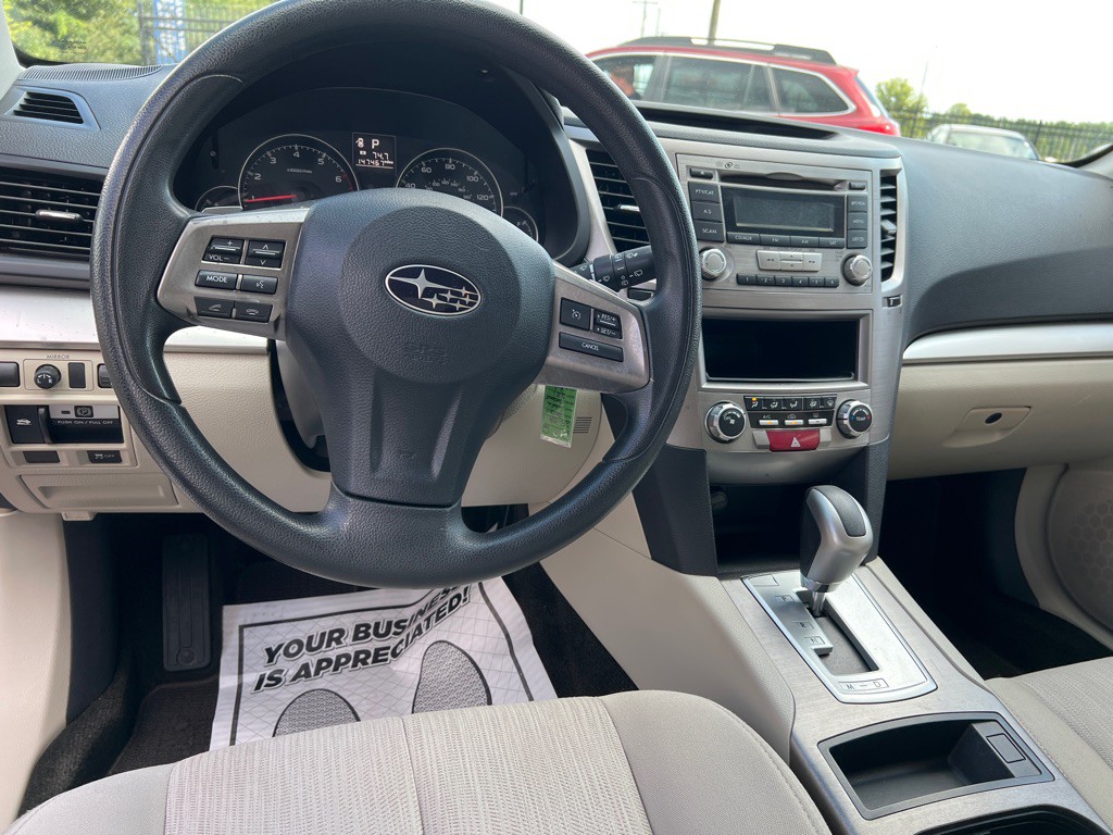 2013 Subaru Outback Image 23