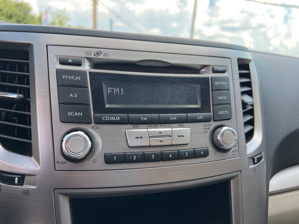 2013 Subaru Outback Image 27