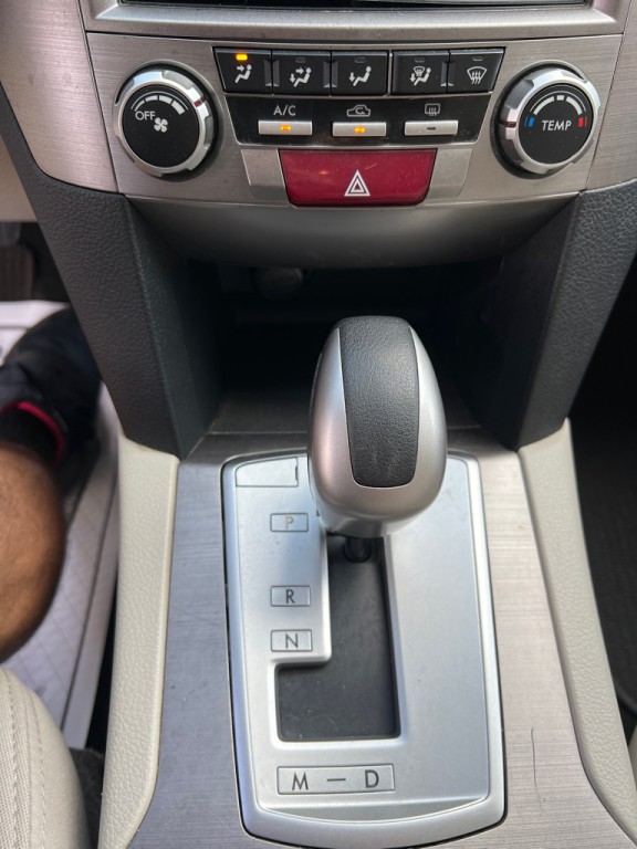 2013 Subaru Outback Image 28