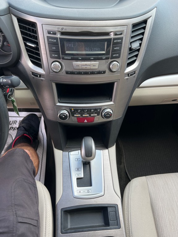 2013 Subaru Outback Image 29