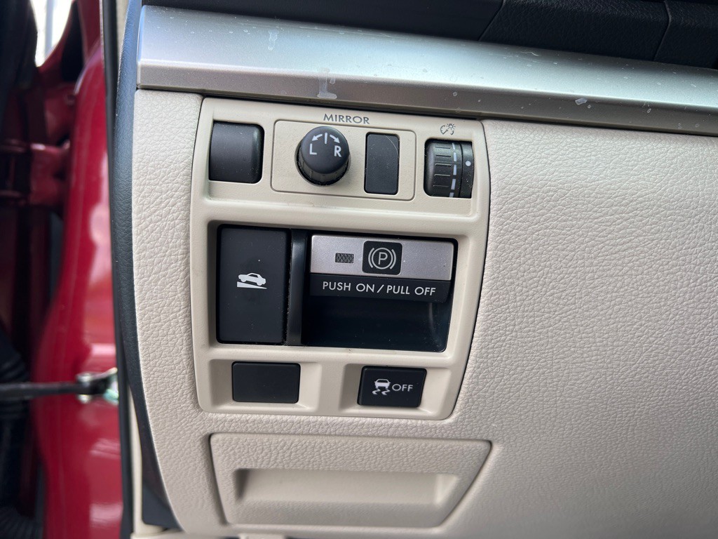 2013 Subaru Outback Image 32