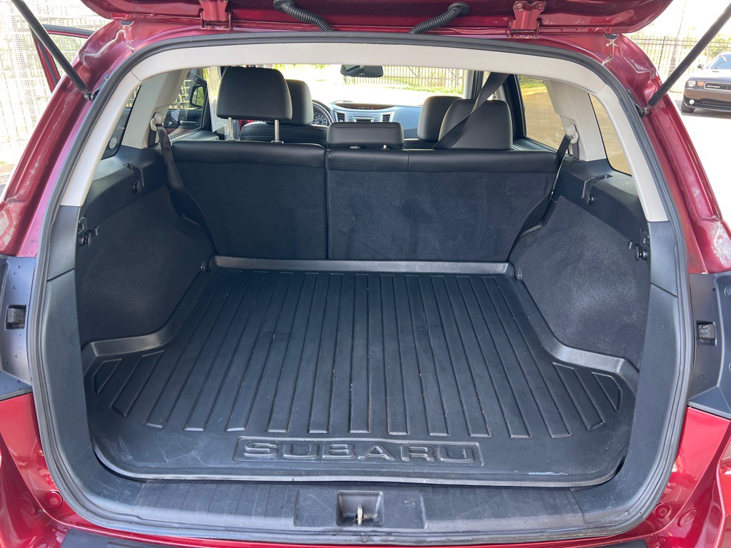 2012 Subaru Outback Image 18