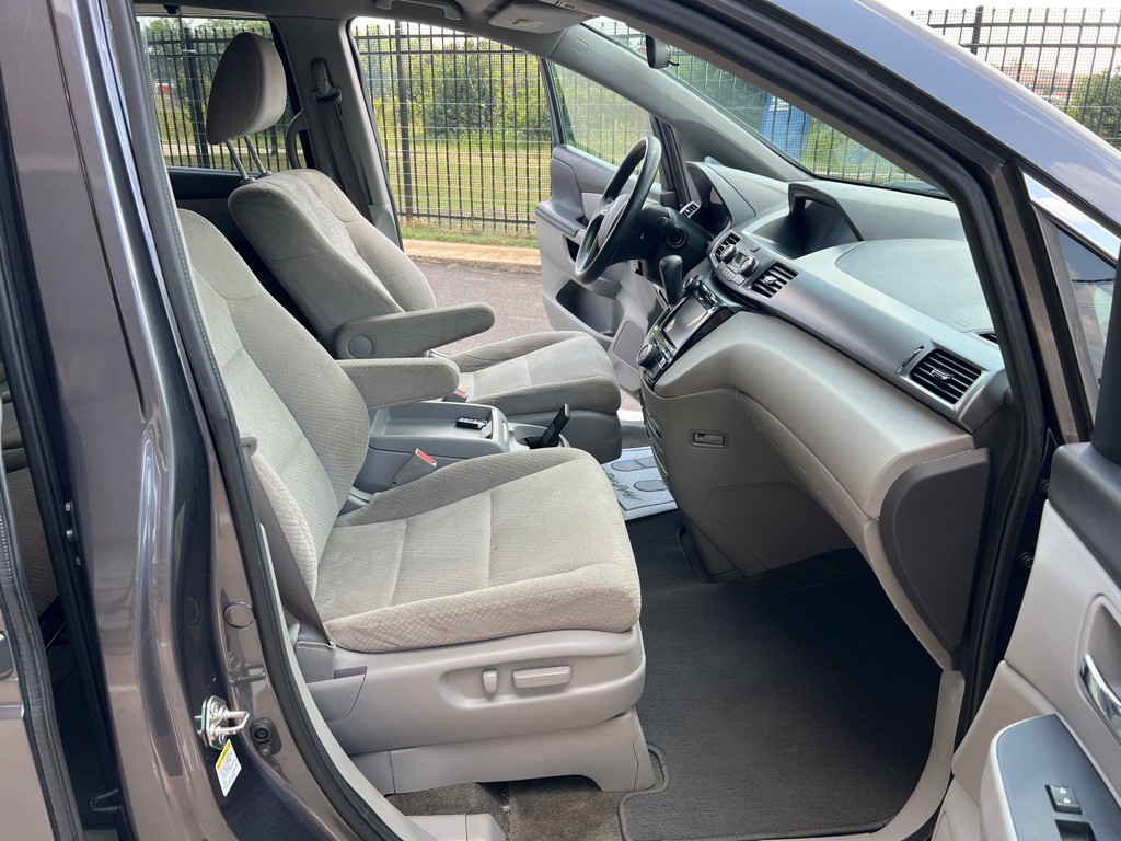 2017 Honda Odyssey Image 20
