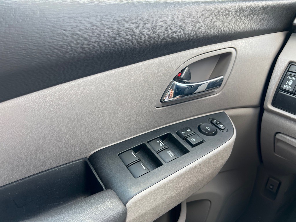 2017 Honda Odyssey Image 34