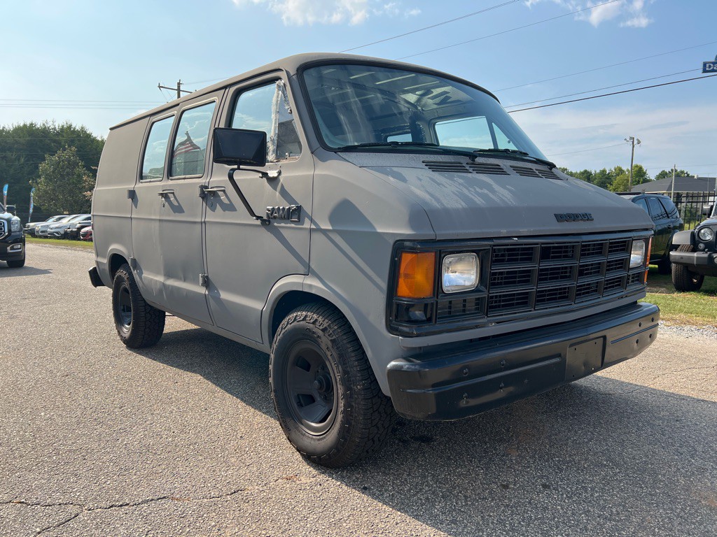 1986 Dodge Ram Van Image 7