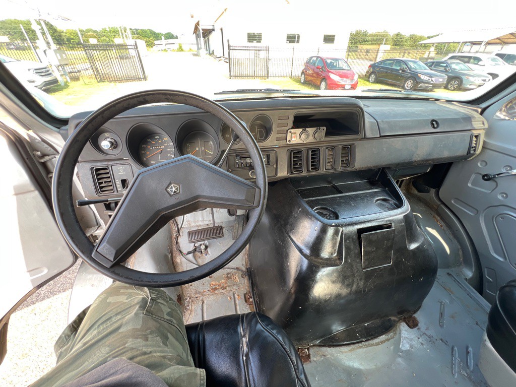 1986 Dodge Ram Van Image 19