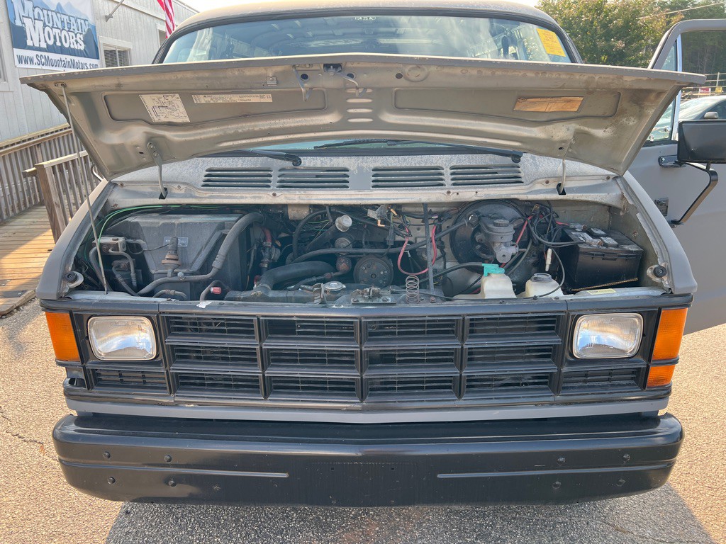 1986 Dodge Ram Van Image 22