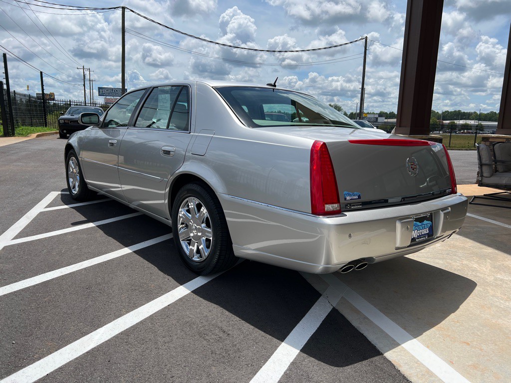 2007 Cadillac DTS Image 4
