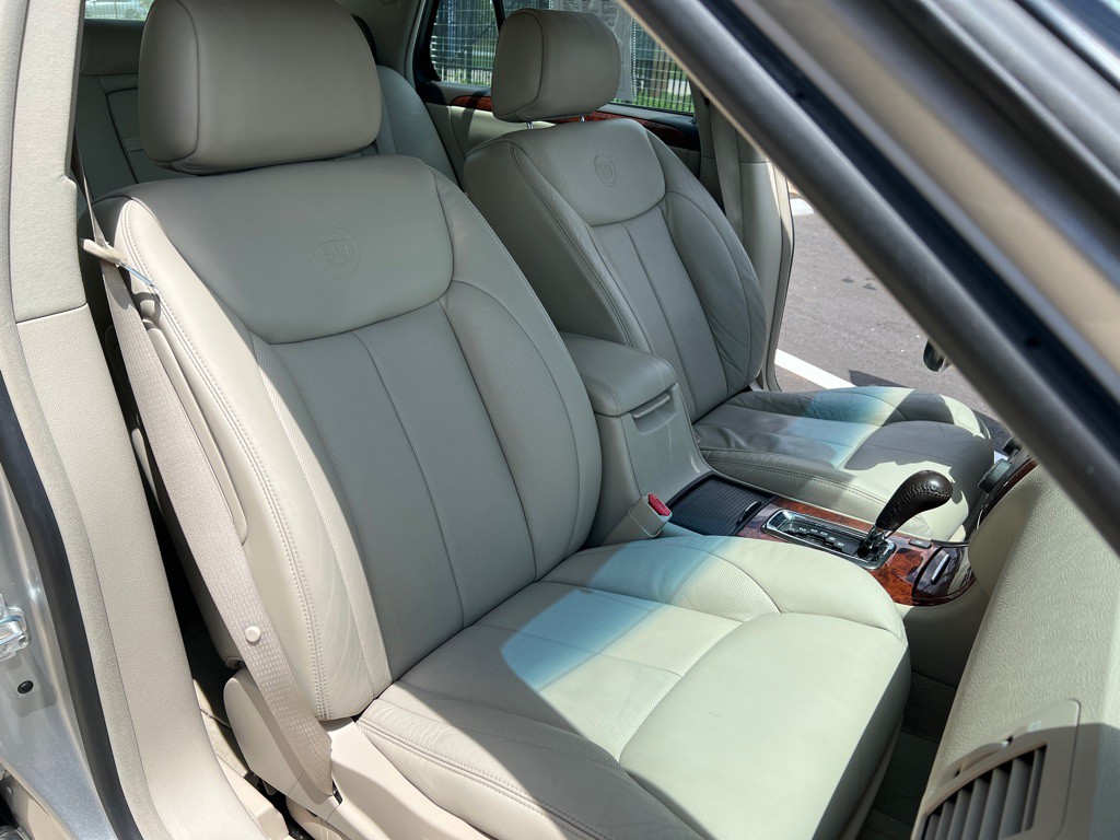 2007 Cadillac DTS Image 23