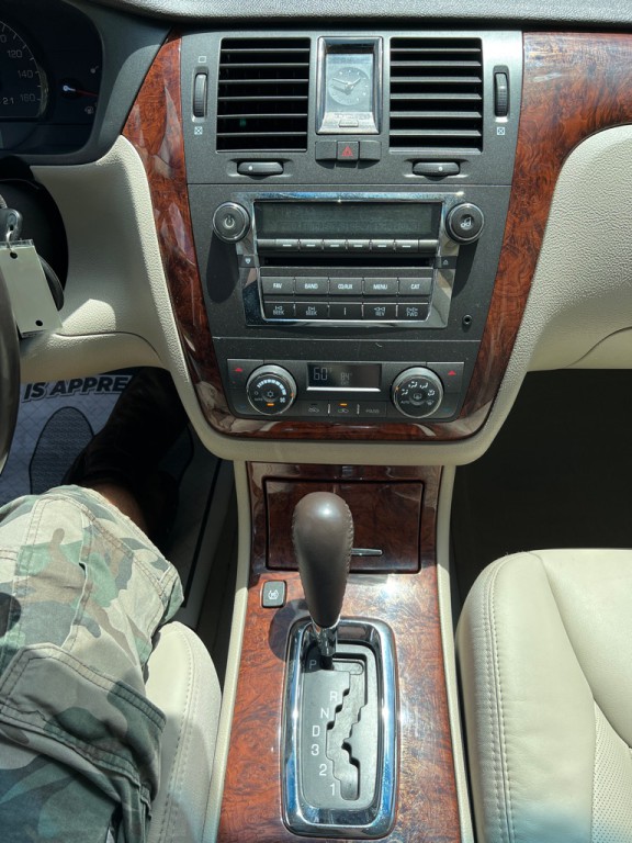 2007 Cadillac DTS Image 29