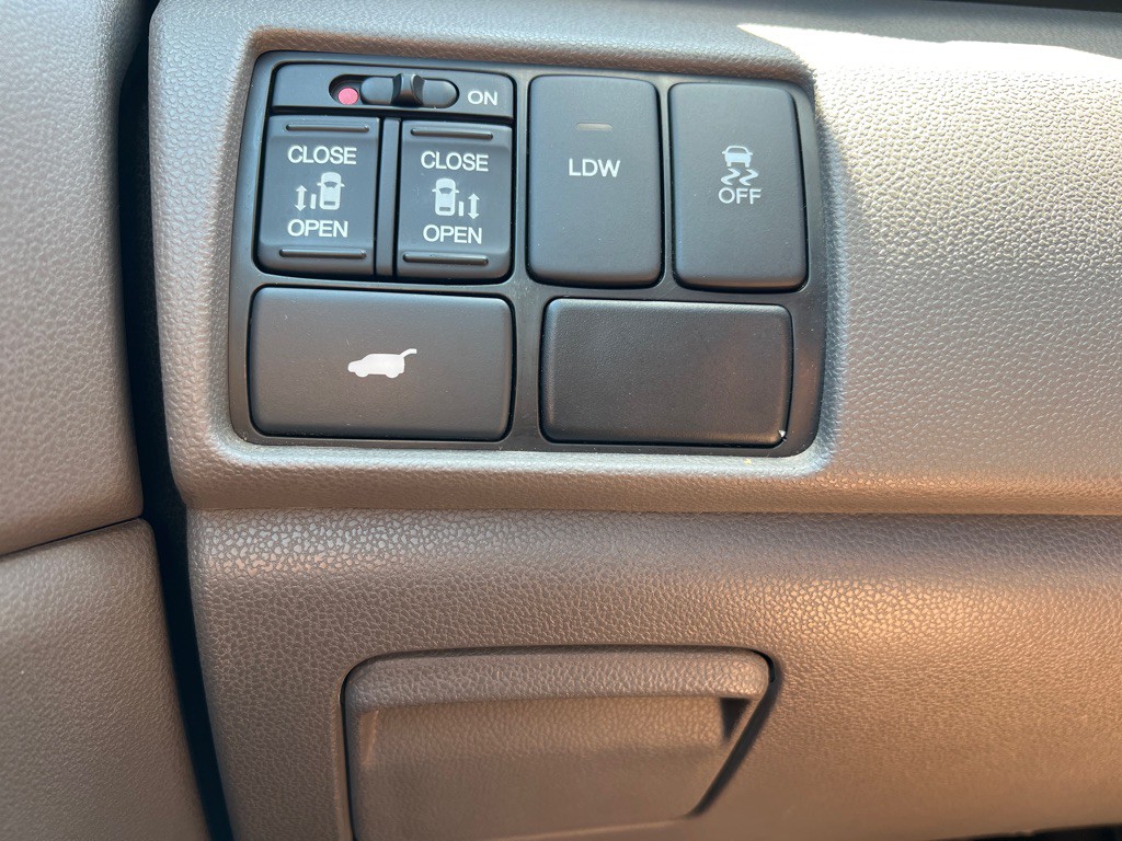 2014 Honda Odyssey Image 35