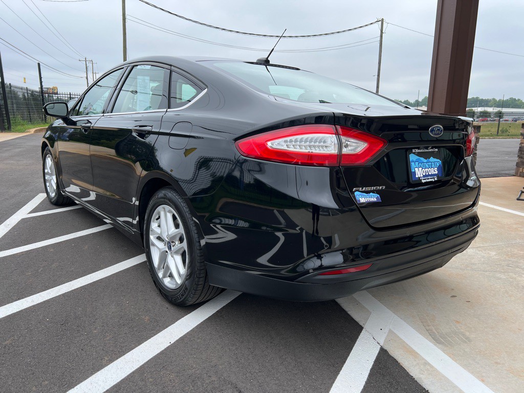 2016 Ford Fusion Image 4