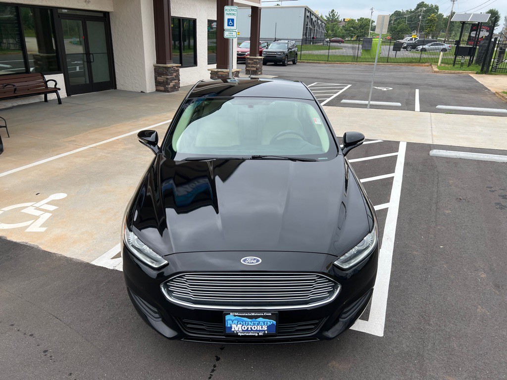 2016 Ford Fusion Image 11