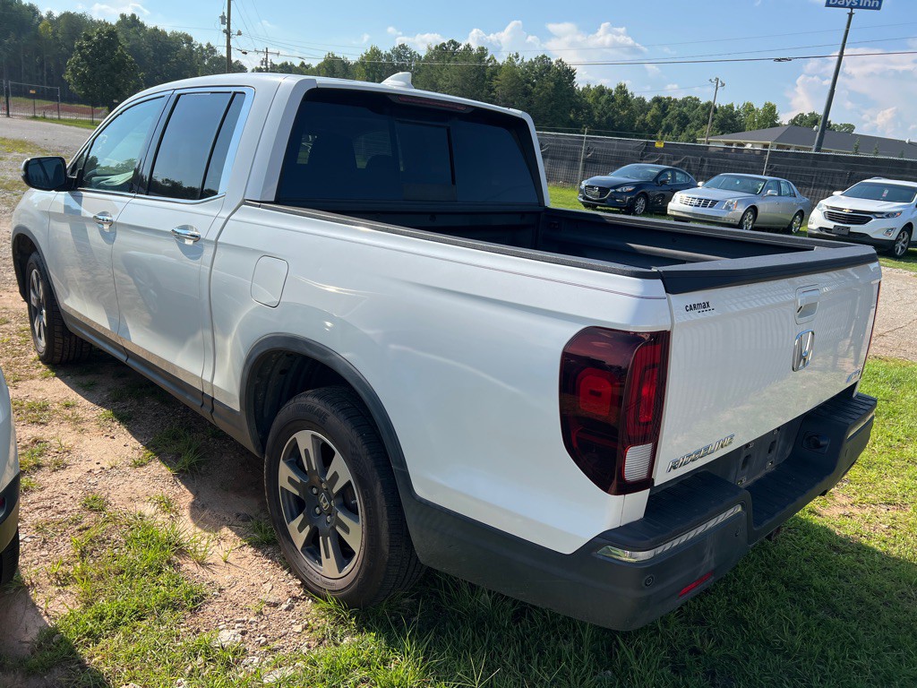 2019 Honda Ridgeline Image 4