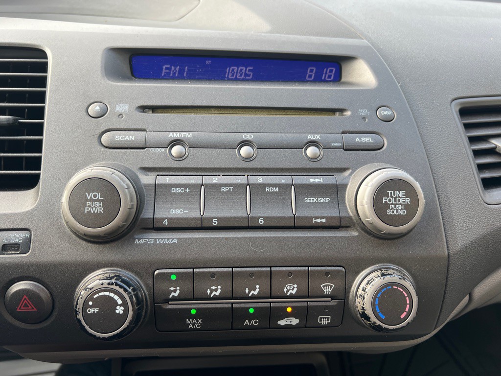 2011 Honda Civic Image 26