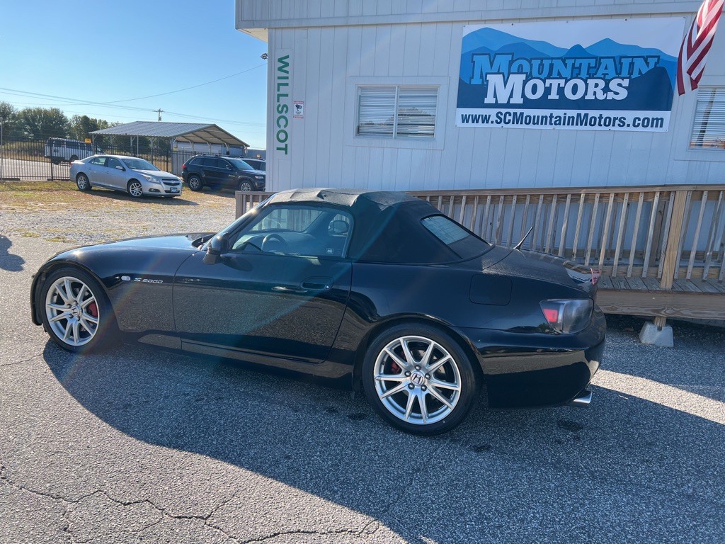 2005 Honda S2000 Image 2