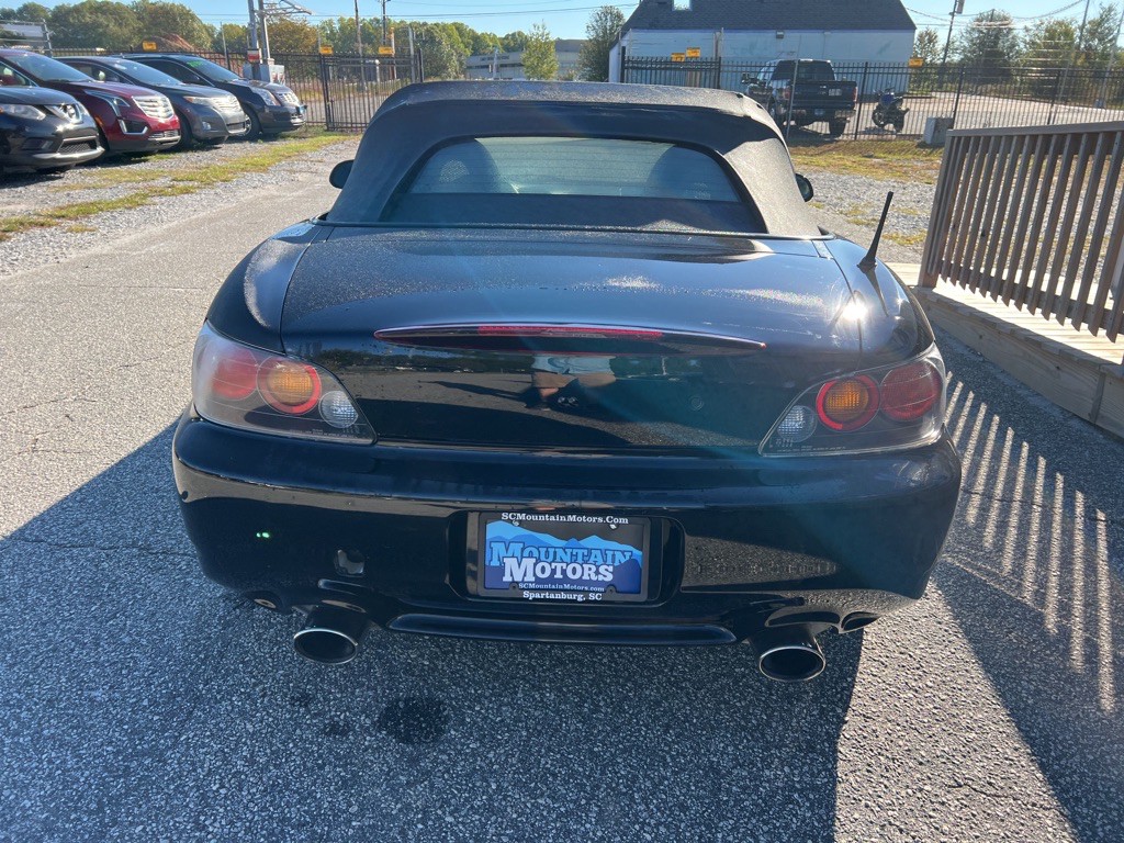 2005 Honda S2000 Image 3