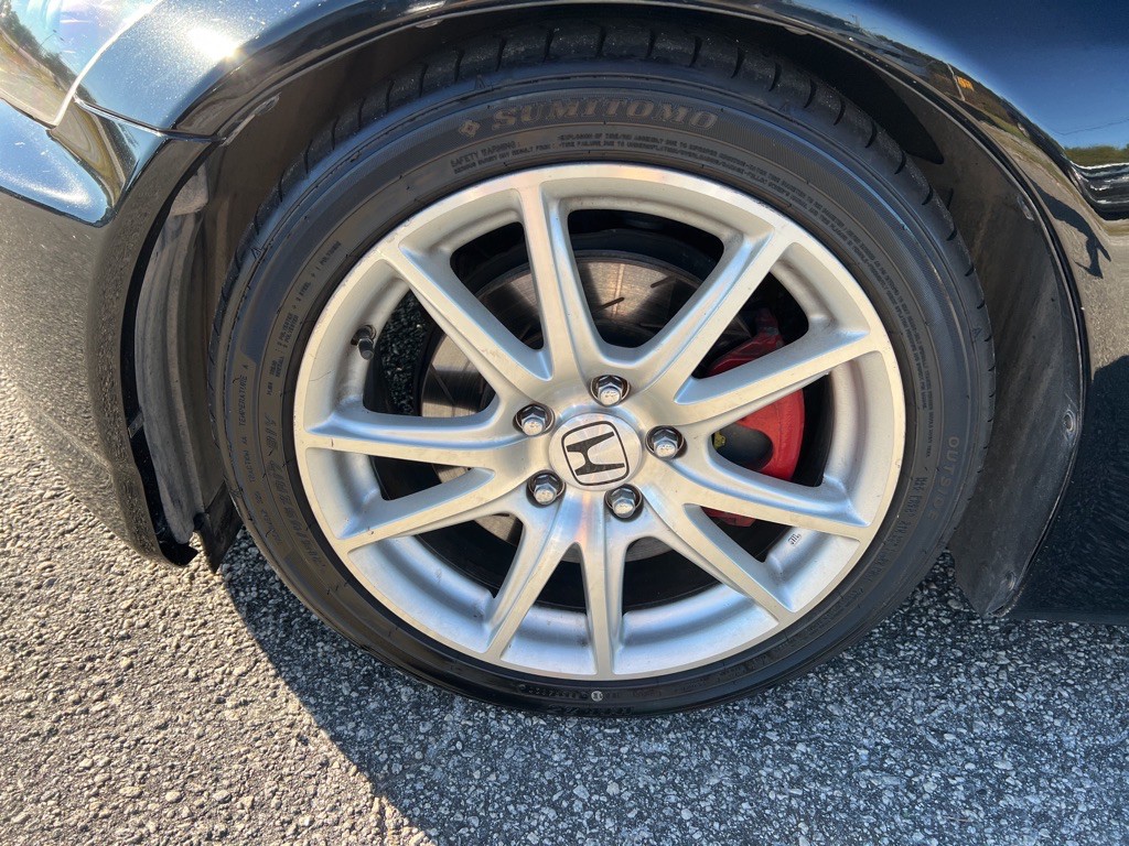 2005 Honda S2000 Image 8