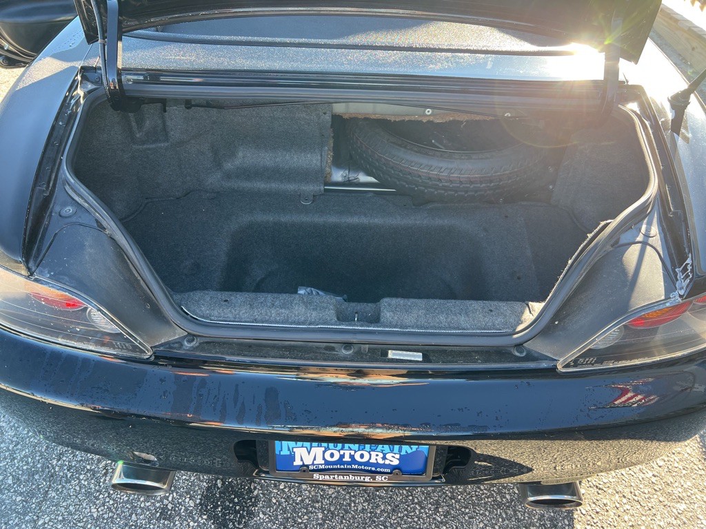 2005 Honda S2000 Image 10