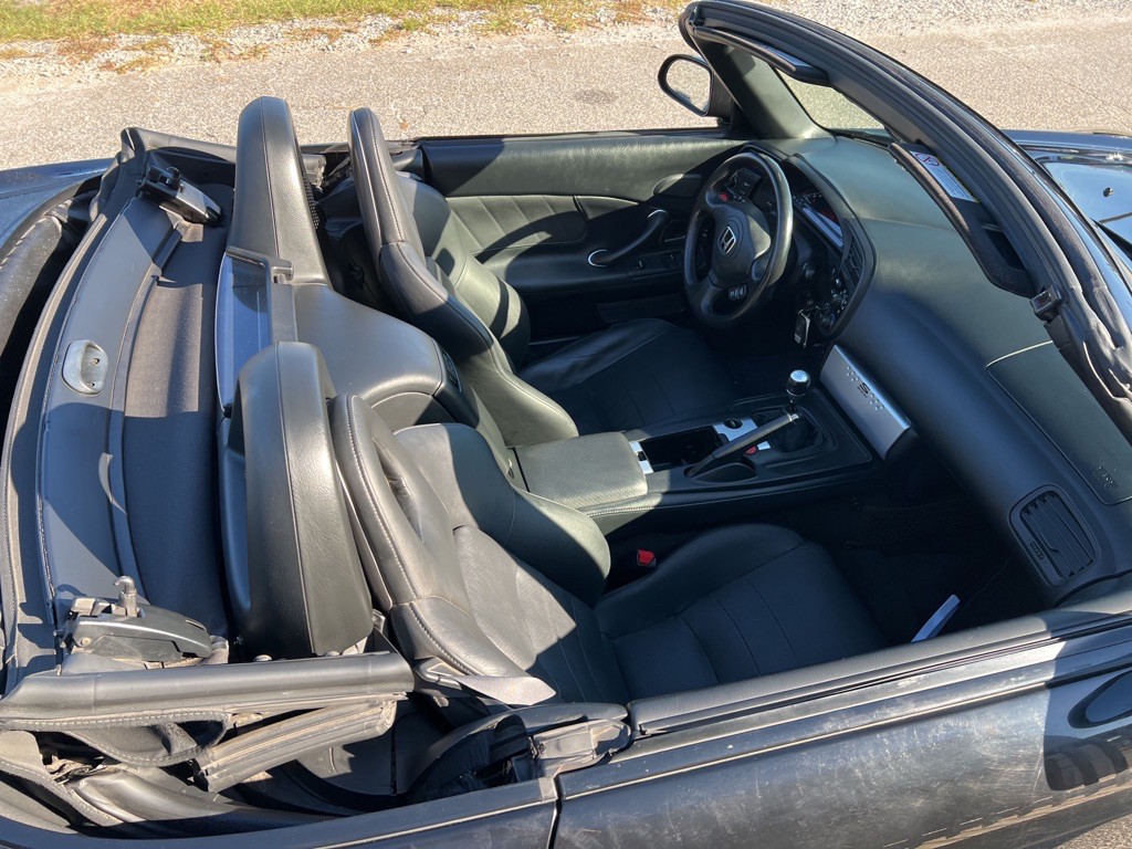 2005 Honda S2000 Image 20