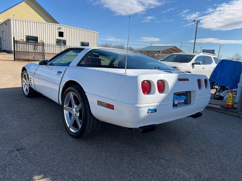 1992 Chevrolet Corvette Image 3