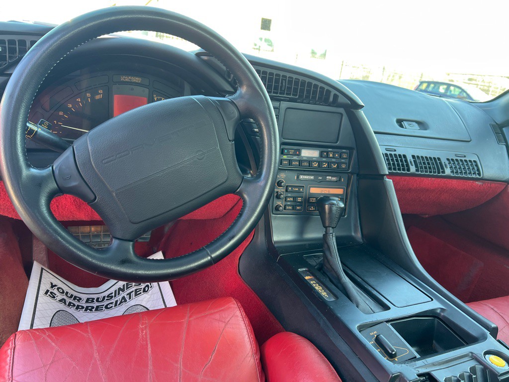 1992 Chevrolet Corvette Image 18