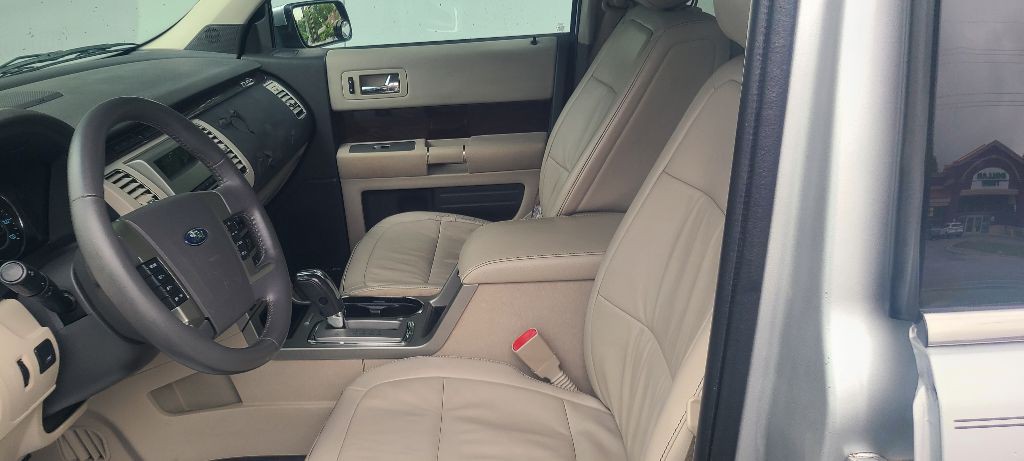 2011 Ford Flex Image 16