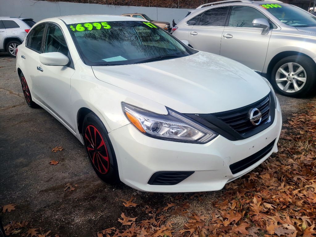 2017 Nissan Altima Image 12