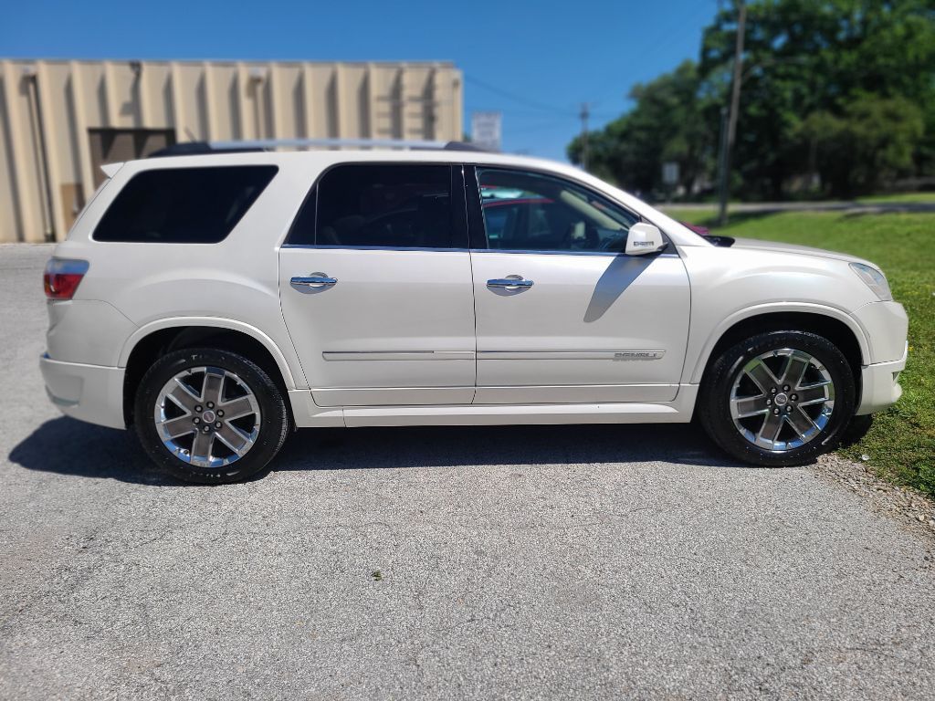 2012 GMC Acadia Image 2