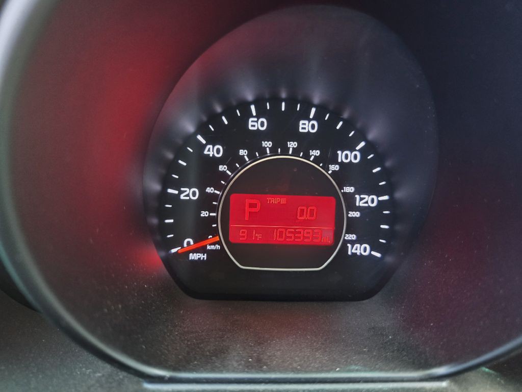 2016 Kia Soul Image 2