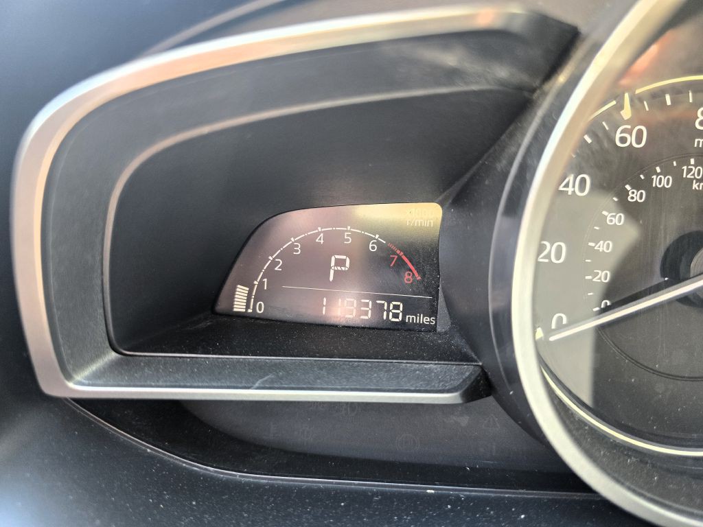 2017 Mazda Mazda3 Image 2