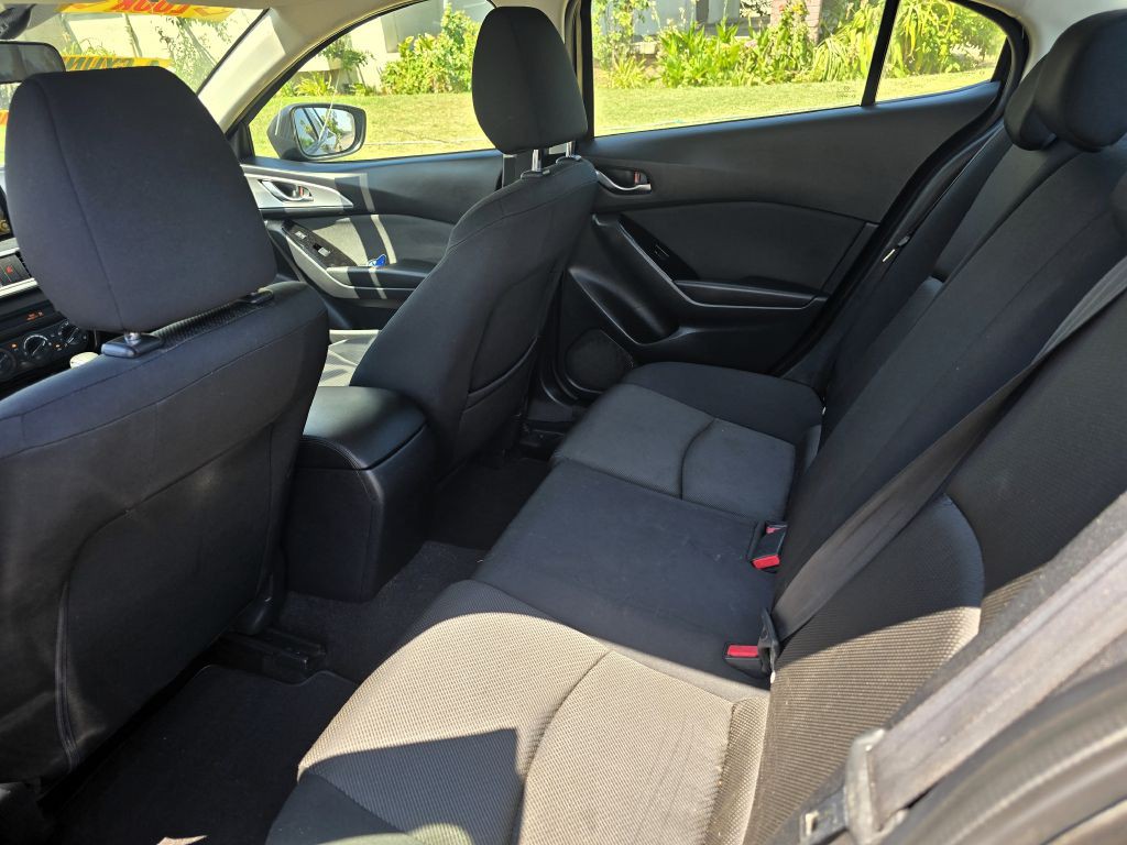 2017 Mazda Mazda3 Image 4