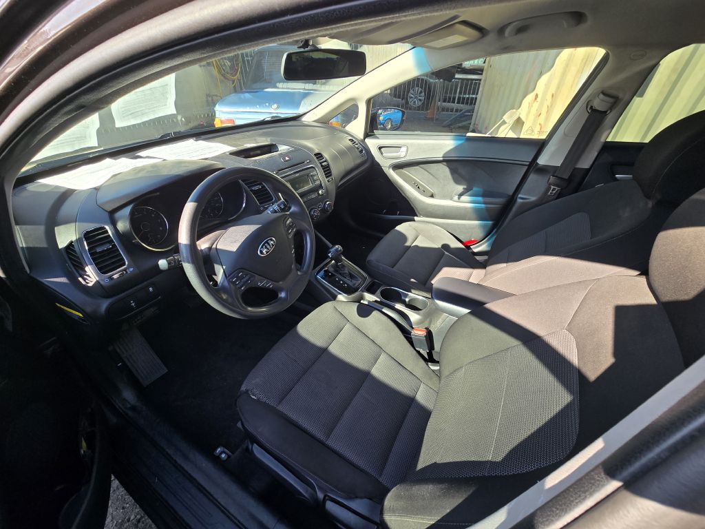2018 Kia Forte Image 2