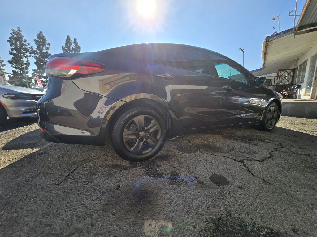 2018 Kia Forte Image 4