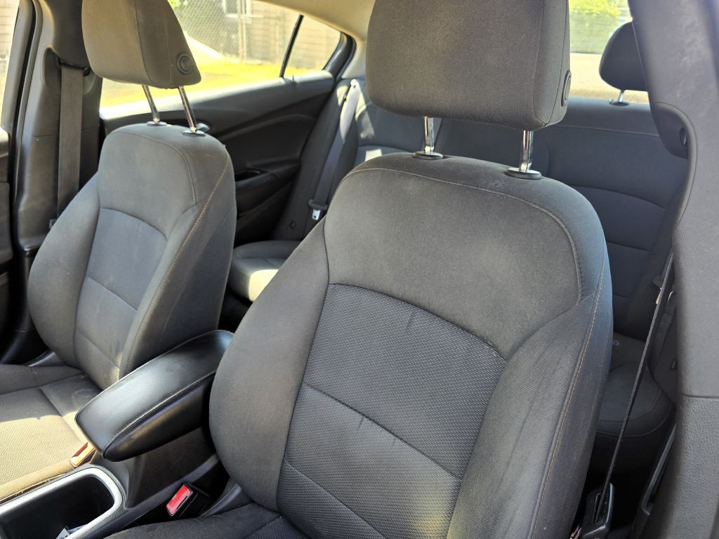 2018 Chevrolet Cruze Image 4