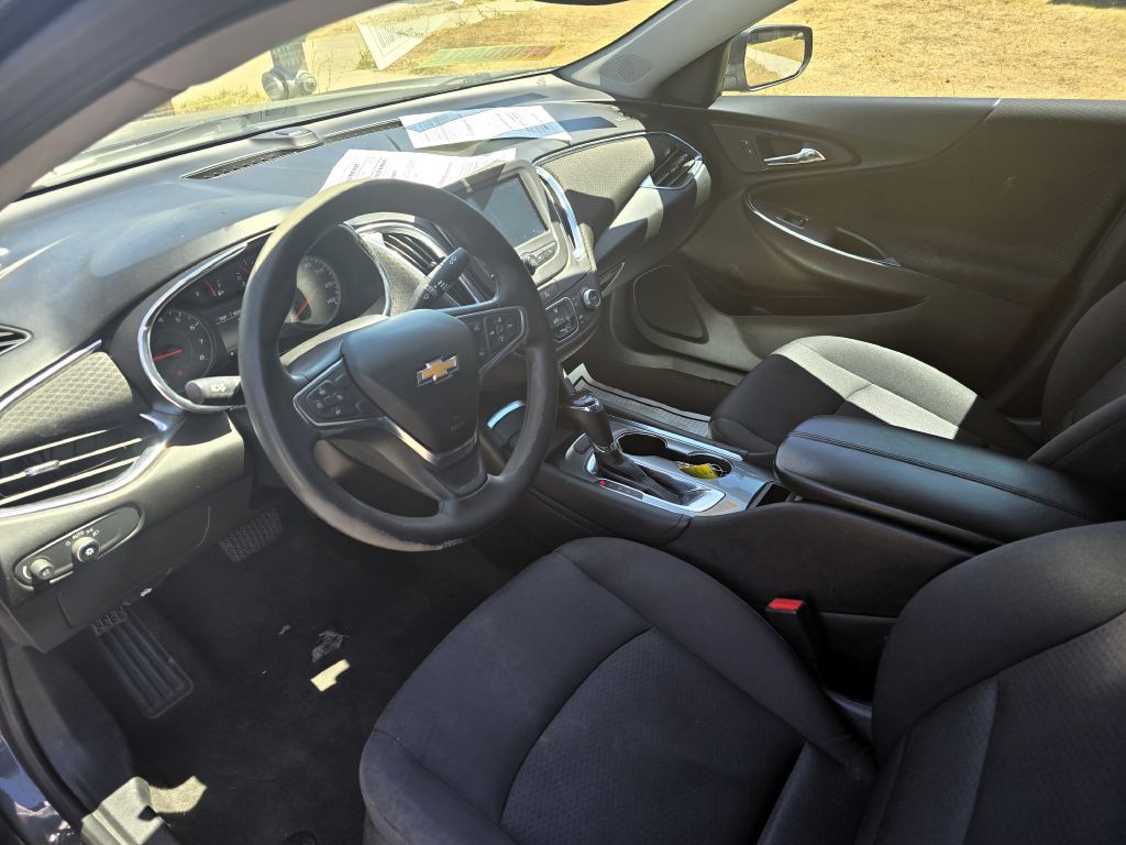 2018 Chevrolet Malibu Image 3