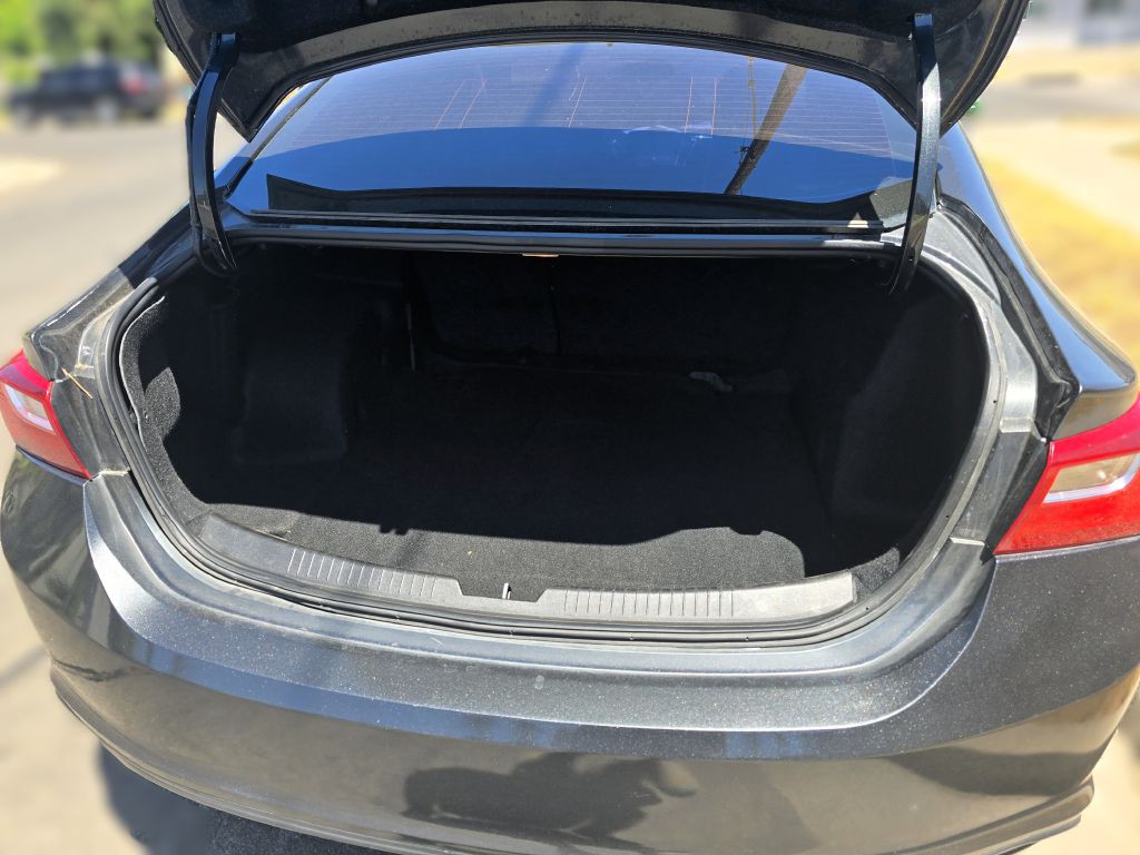 2018 Chevrolet Malibu Image 6
