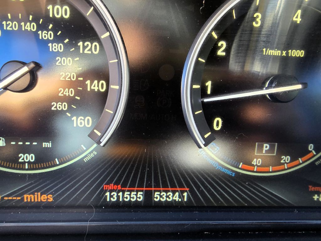 2014 BMW 5 Series Image 2