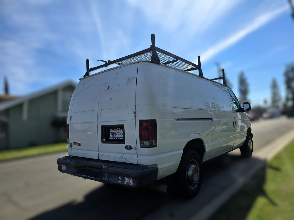 2004 Ford Econoline Image 8