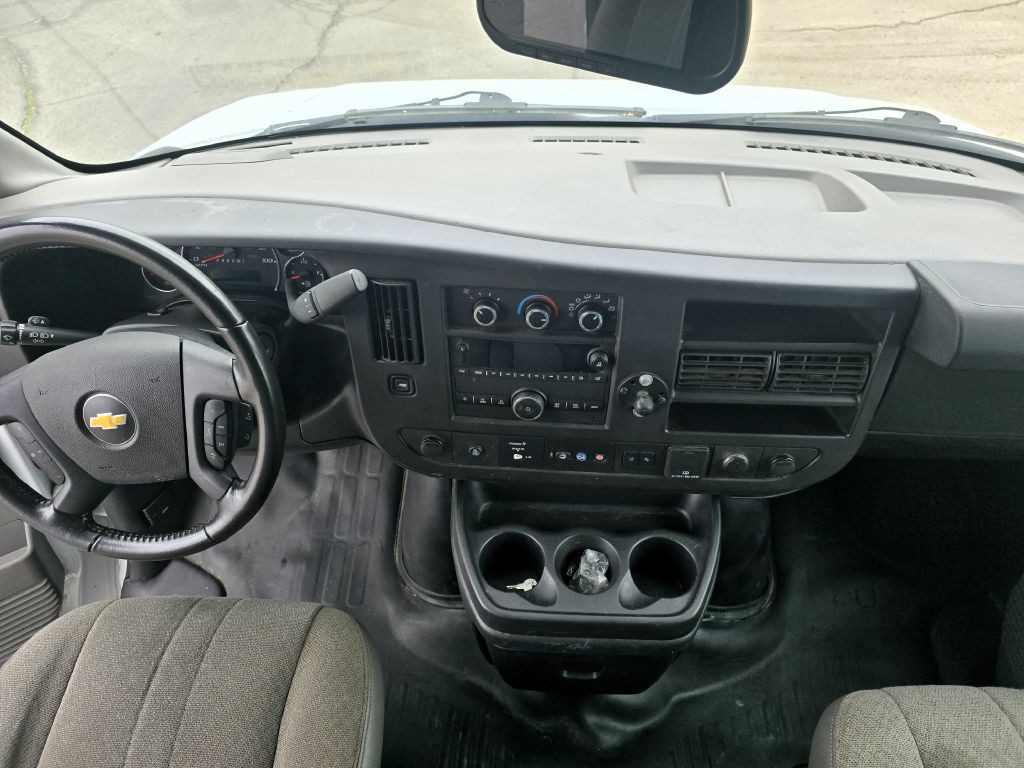 2021 Chevrolet Express Image 8